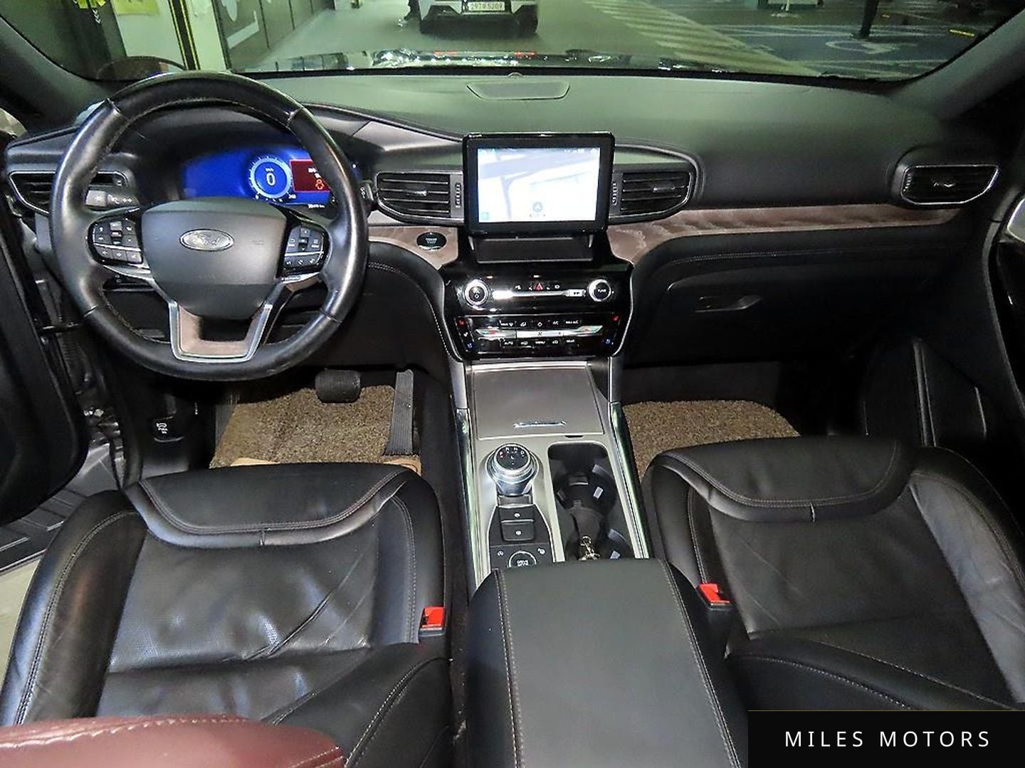 Ford Explorer 2022 — миниатюра 10