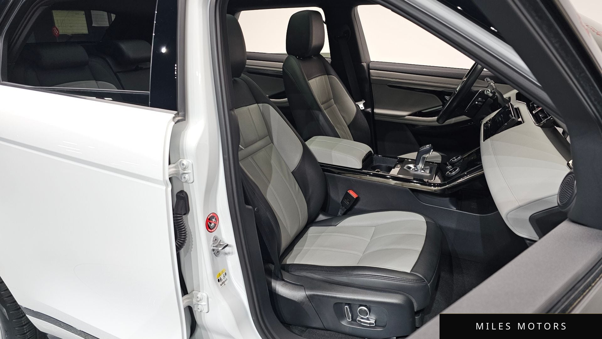 Land Rover Range Rover Evoque 2022 — миниатюра 9