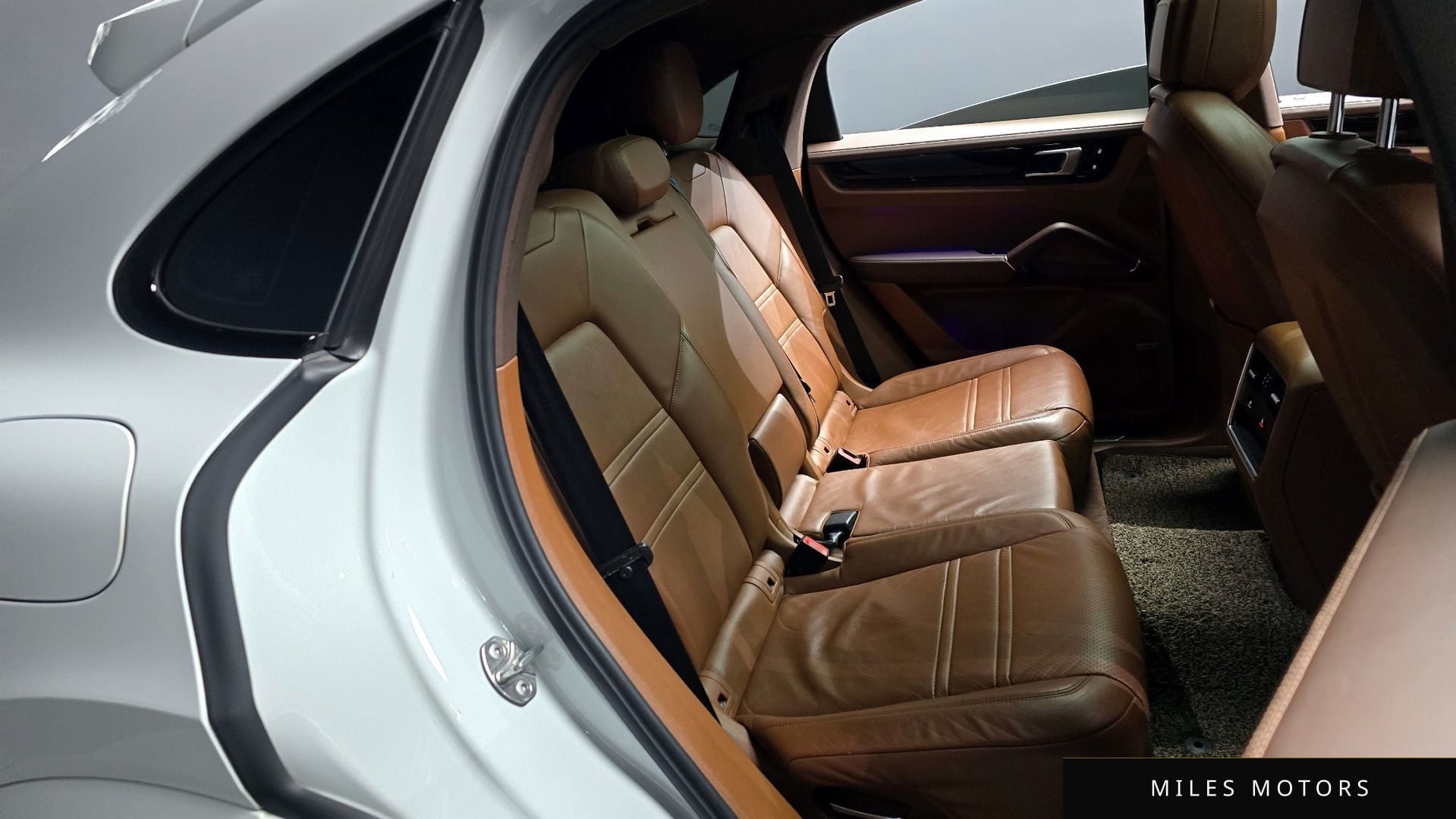Porsche Cayenne 2020 — миниатюра 12