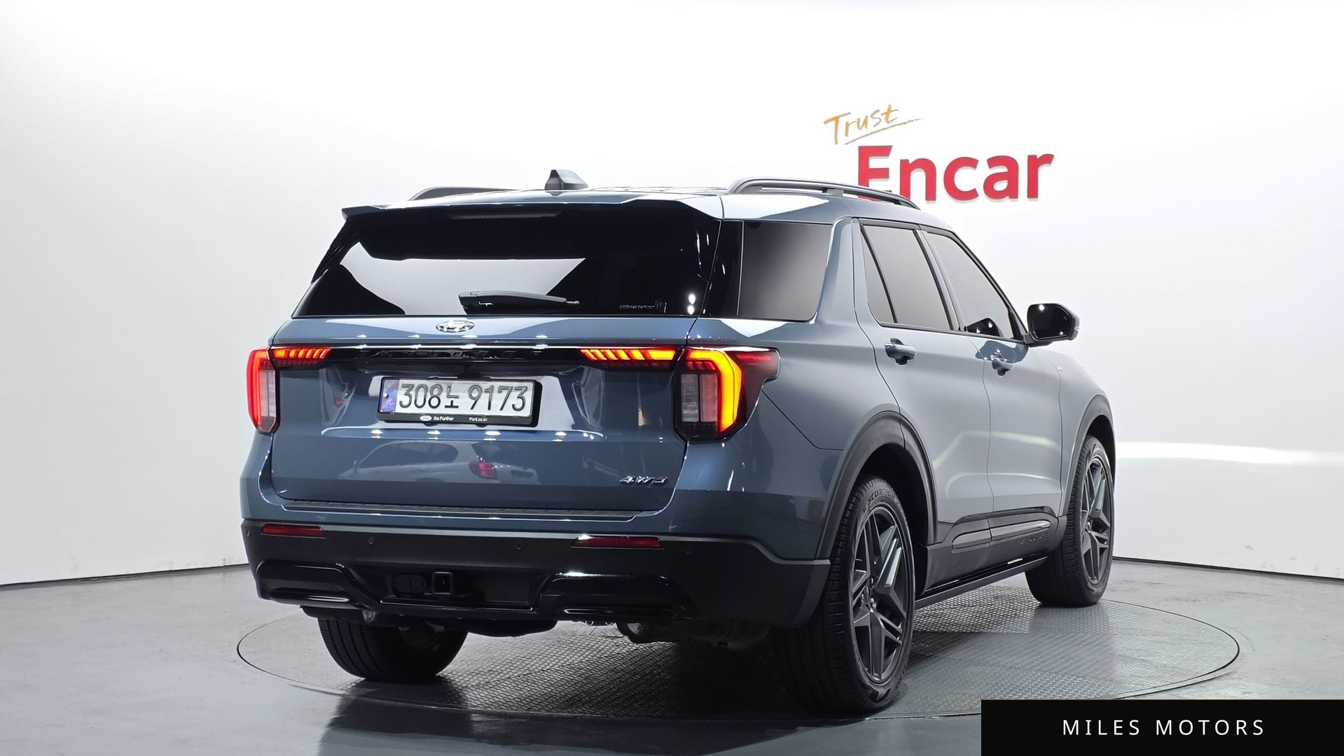Ford Explorer 2025 — миниатюра 2