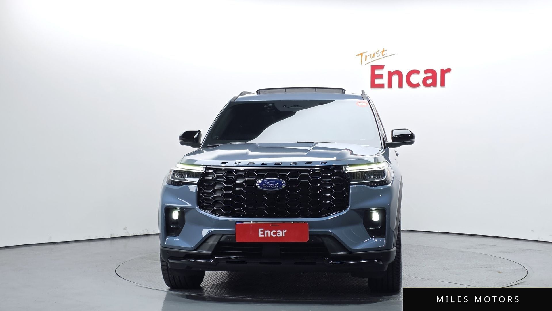 Ford Explorer 2025 — миниатюра 3