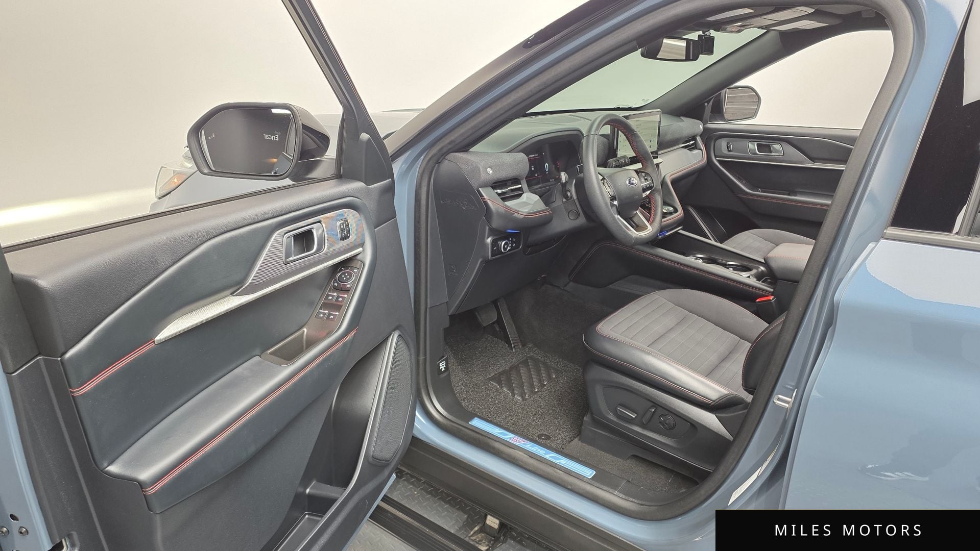 Ford Explorer 2025 — миниатюра 11