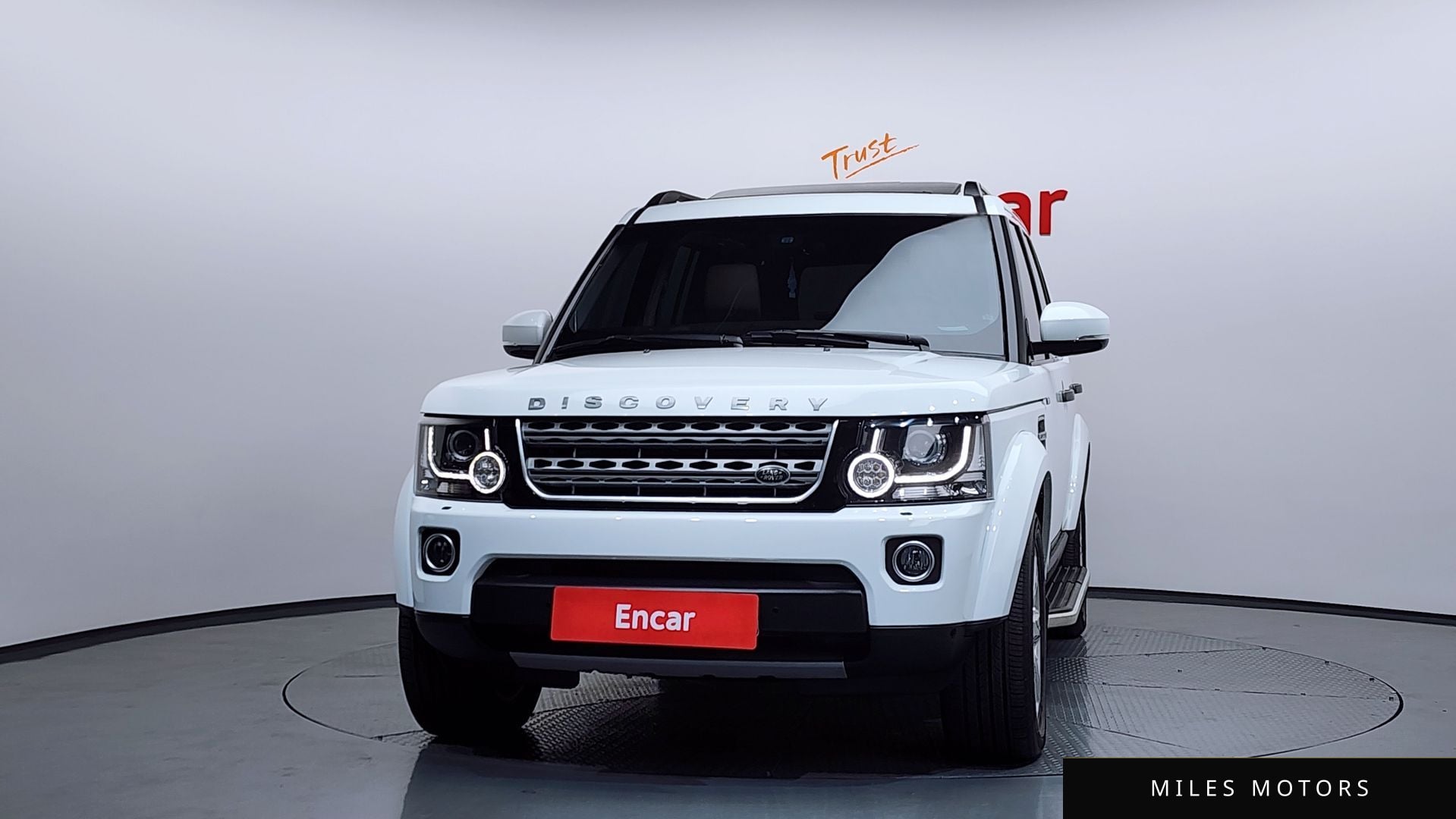 Land Rover Discovery 2015 — миниатюра 3