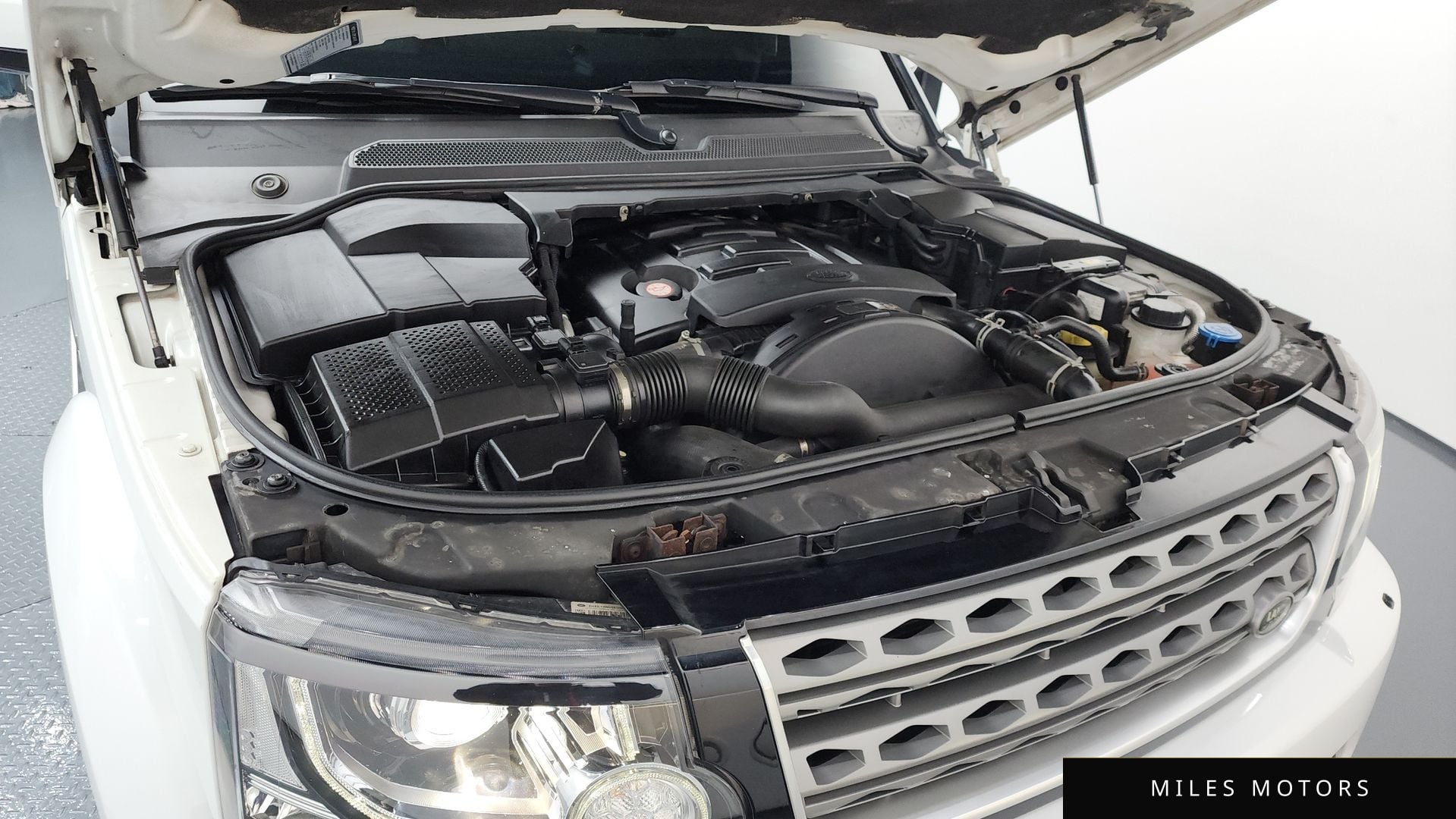 Land Rover Discovery 2015 — миниатюра 6