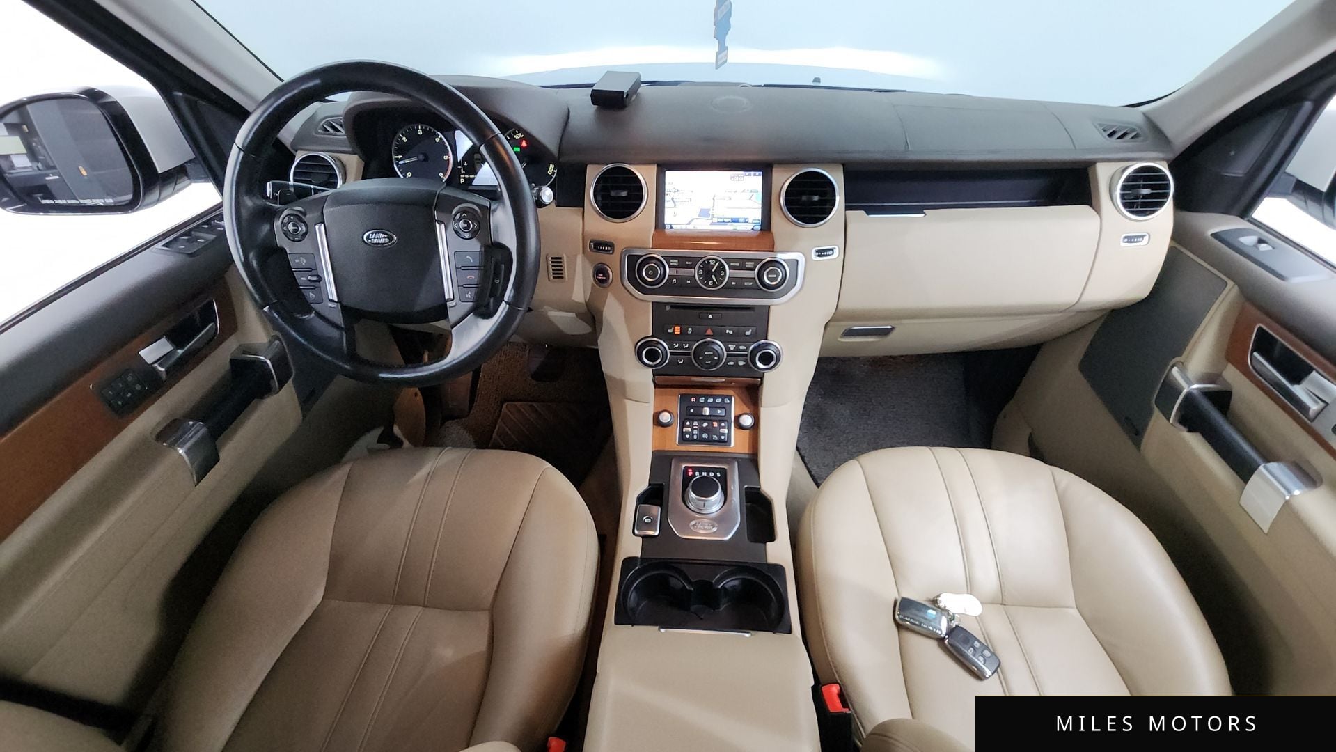 Land Rover Discovery 2015 — миниатюра 7