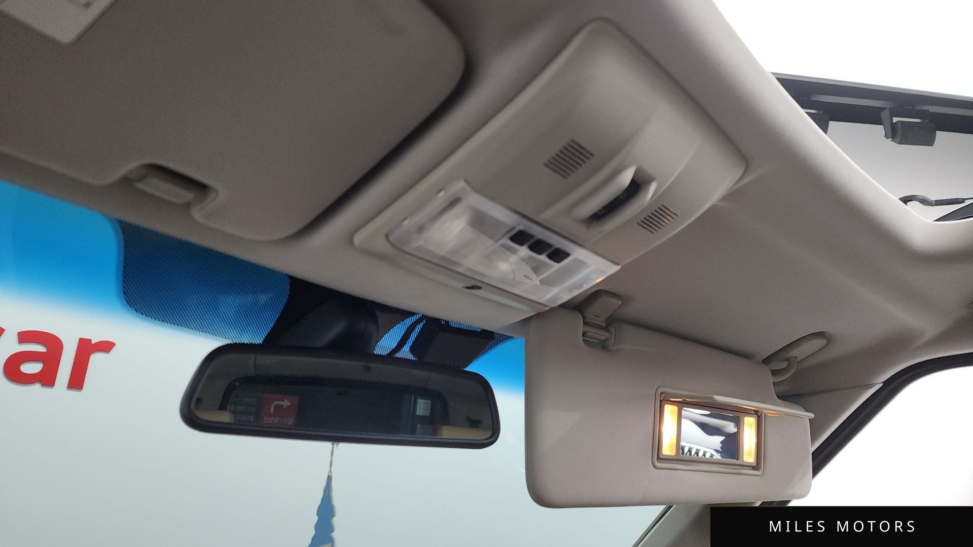 Land Rover Discovery 2015 — миниатюра 17