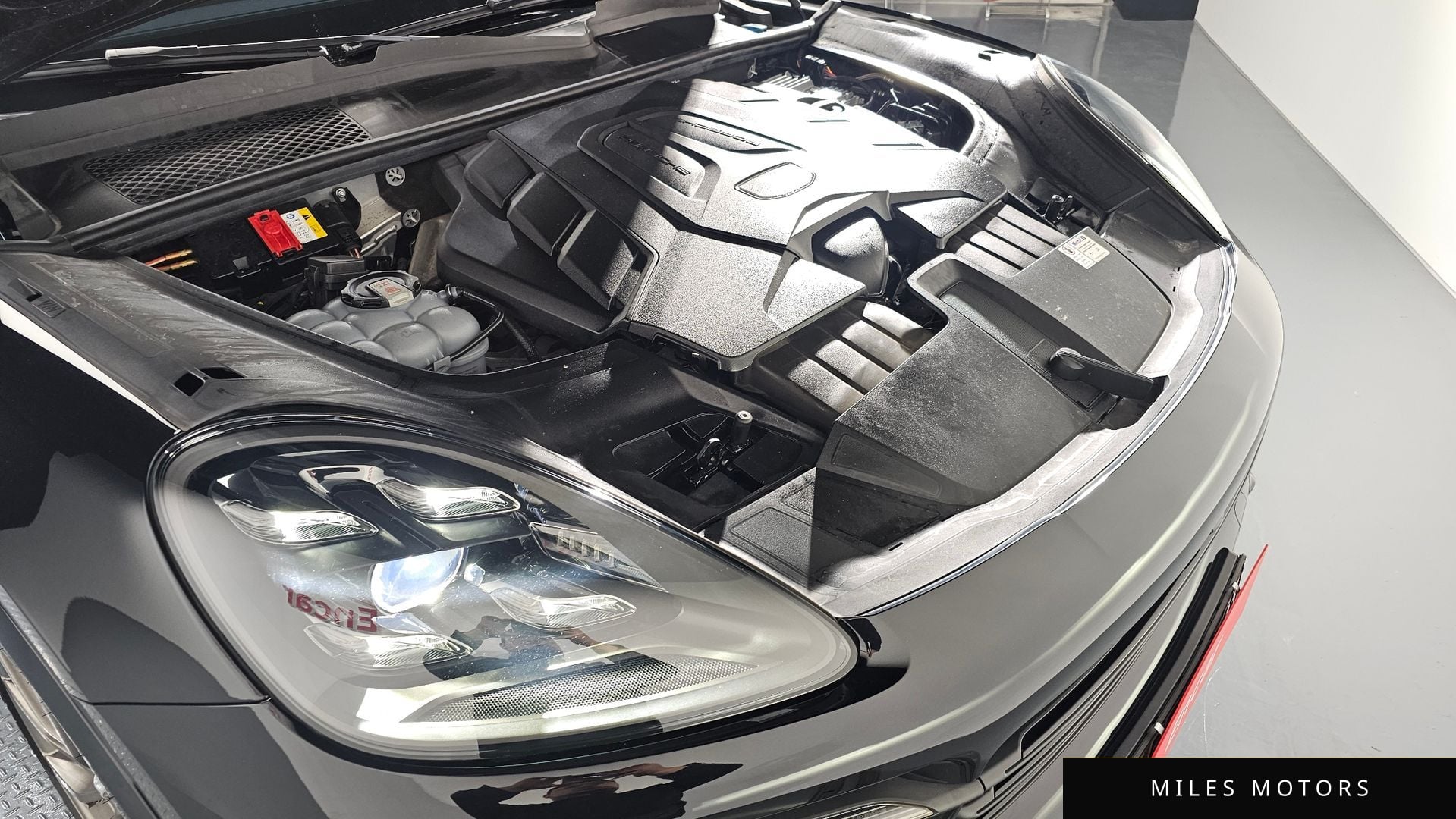 Porsche Cayenne 2021 — миниатюра 6