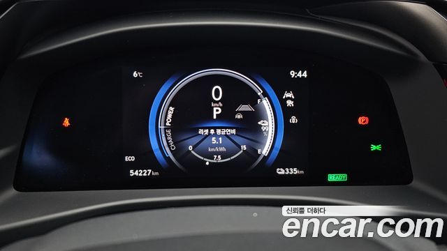 Лексус RZ450e 2023 — миниатюра 8