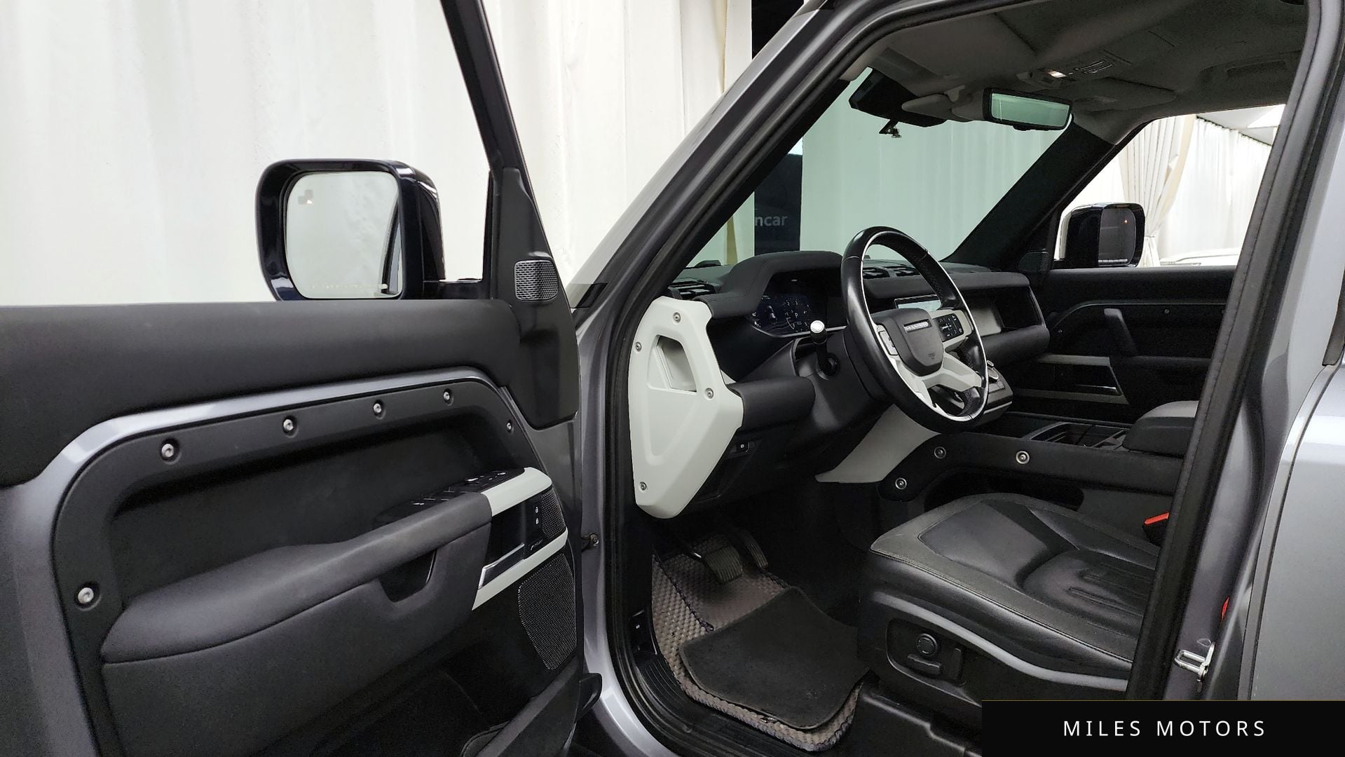 Land Rover Defender 2020 — миниатюра 10