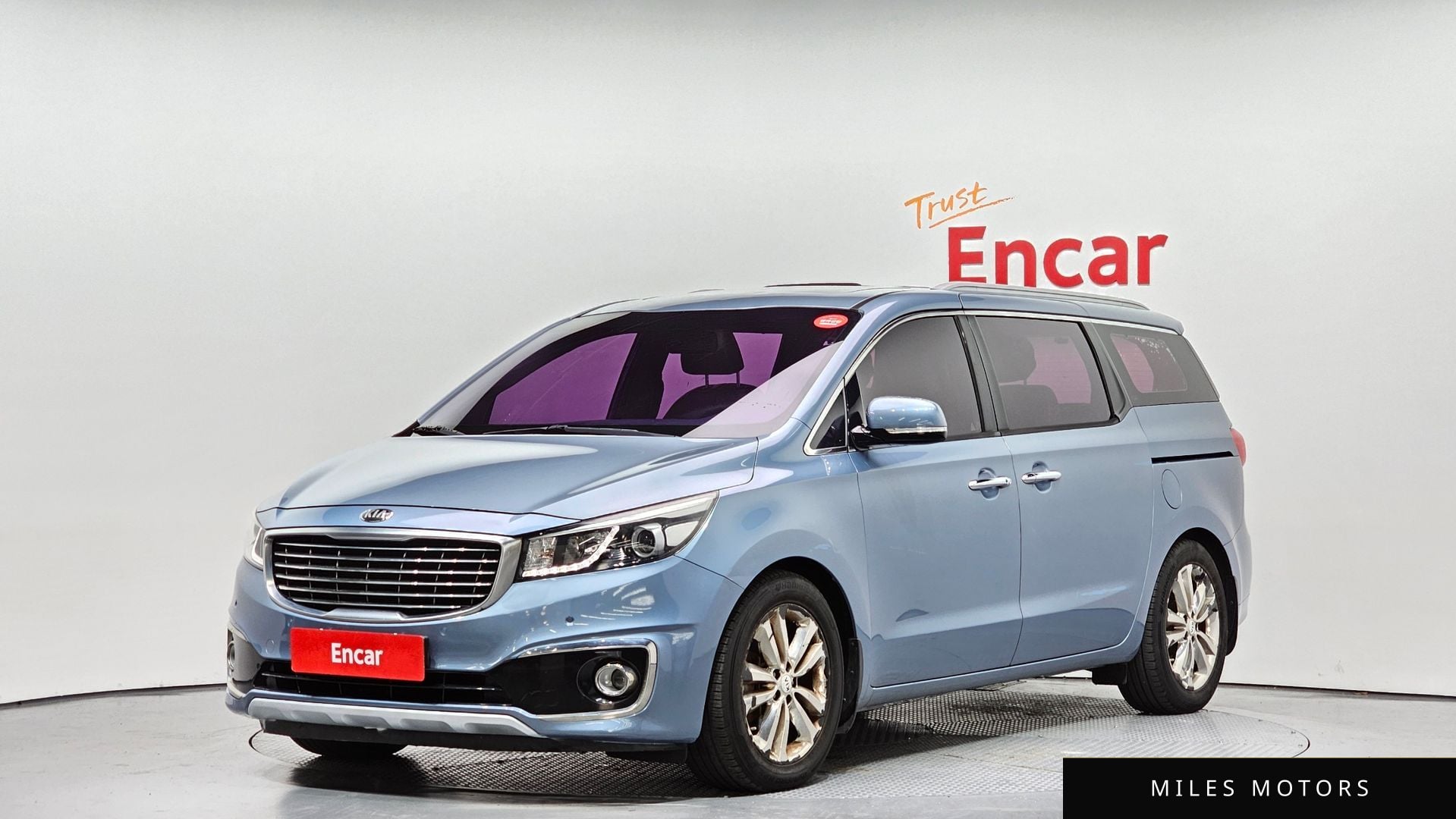 Kia Canival 2016 — фото 1 из 12