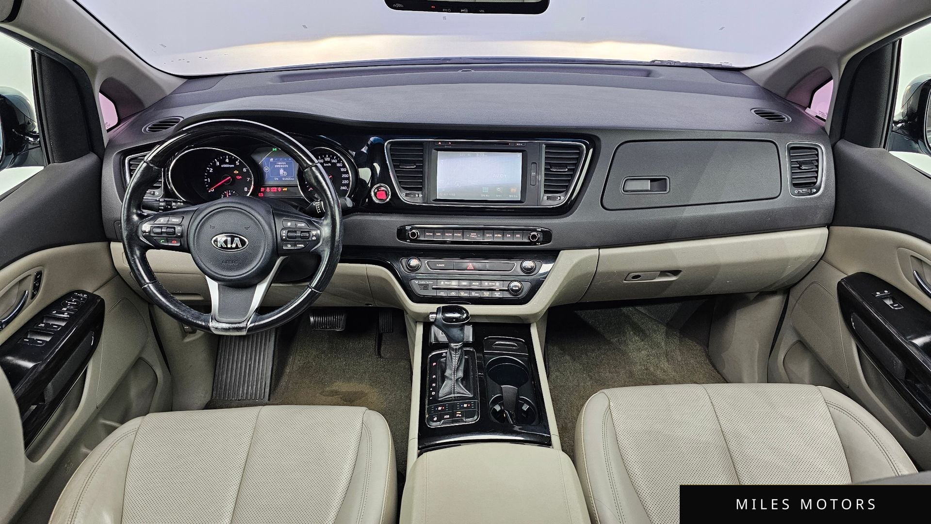 Kia Canival 2016 — миниатюра 7