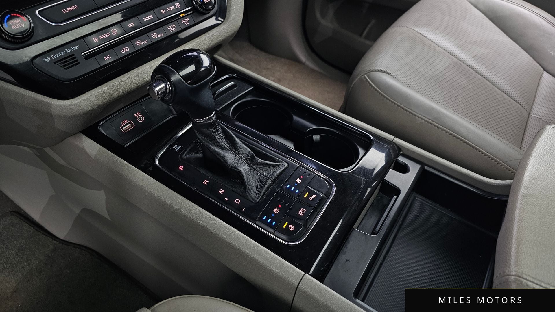 Kia Canival 2016 — миниатюра 9