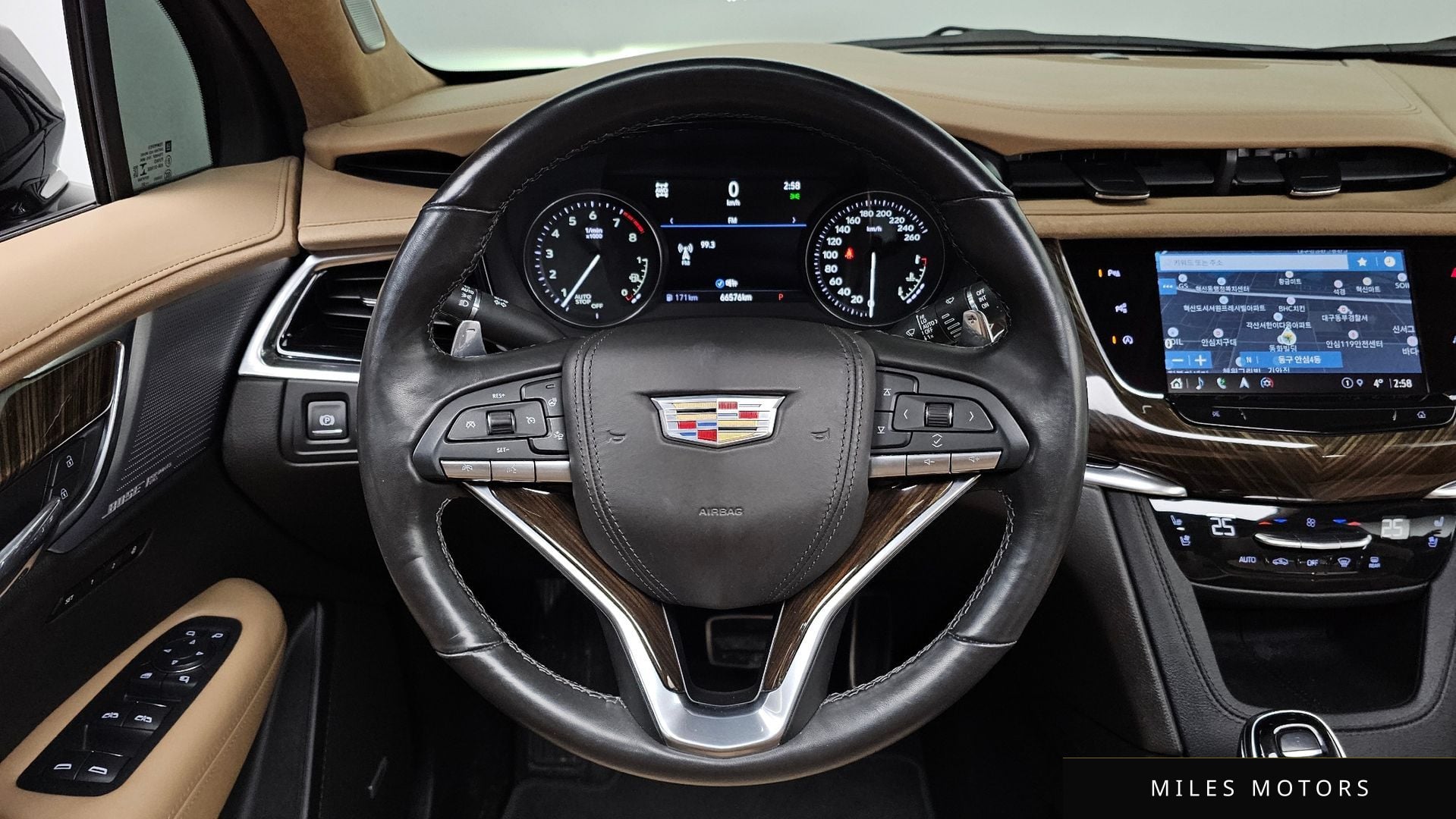 Cadillac XT6 2022 — миниатюра 13