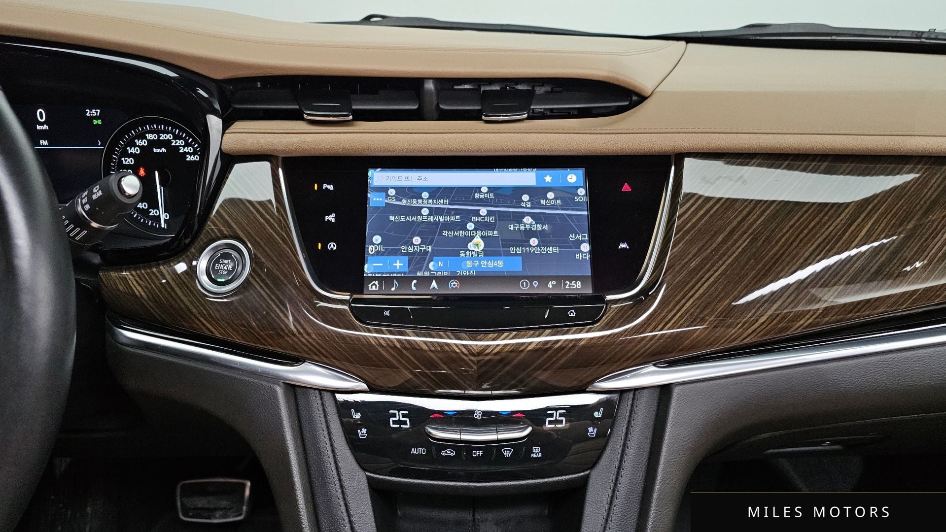 Cadillac XT6 2022 — миниатюра 14