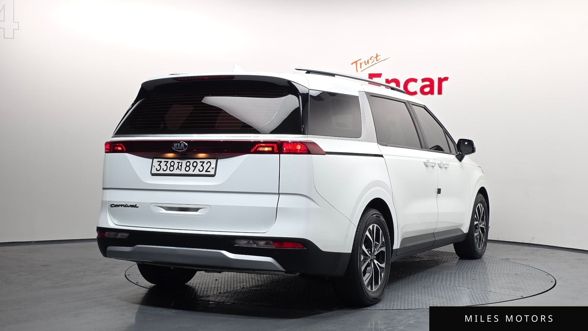 Kia Carnival 2021 — миниатюра 2