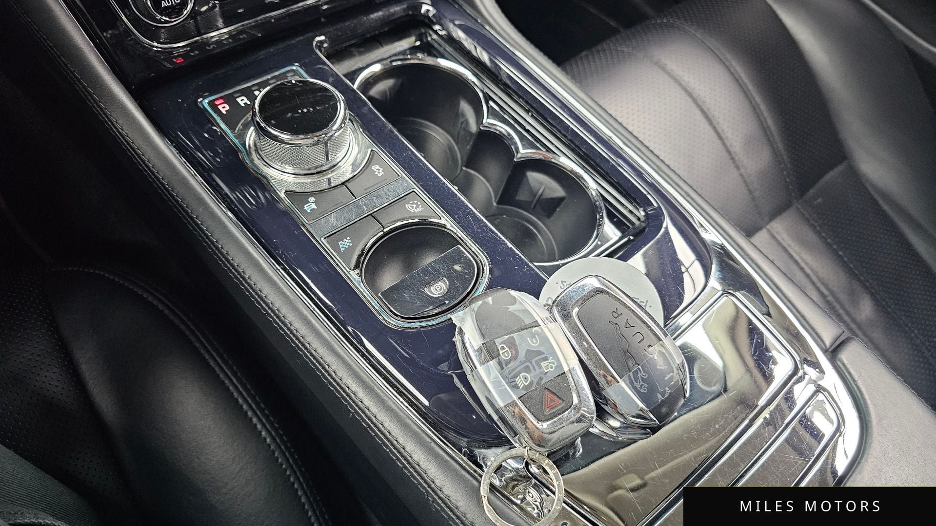 Jaguar All New XJ 2011 — миниатюра 9