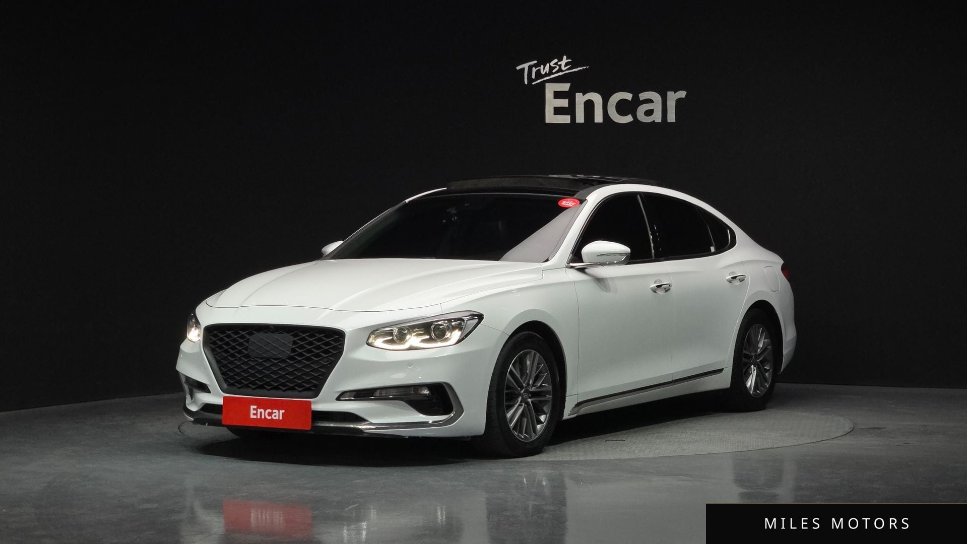 Hyundai Grandeur 2018 — фото 1 из 12