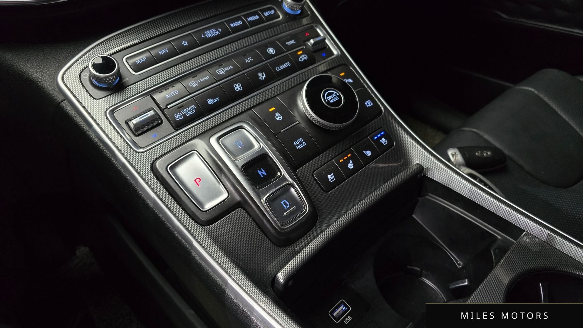 Hyundai Santafe 2022 — миниатюра 9