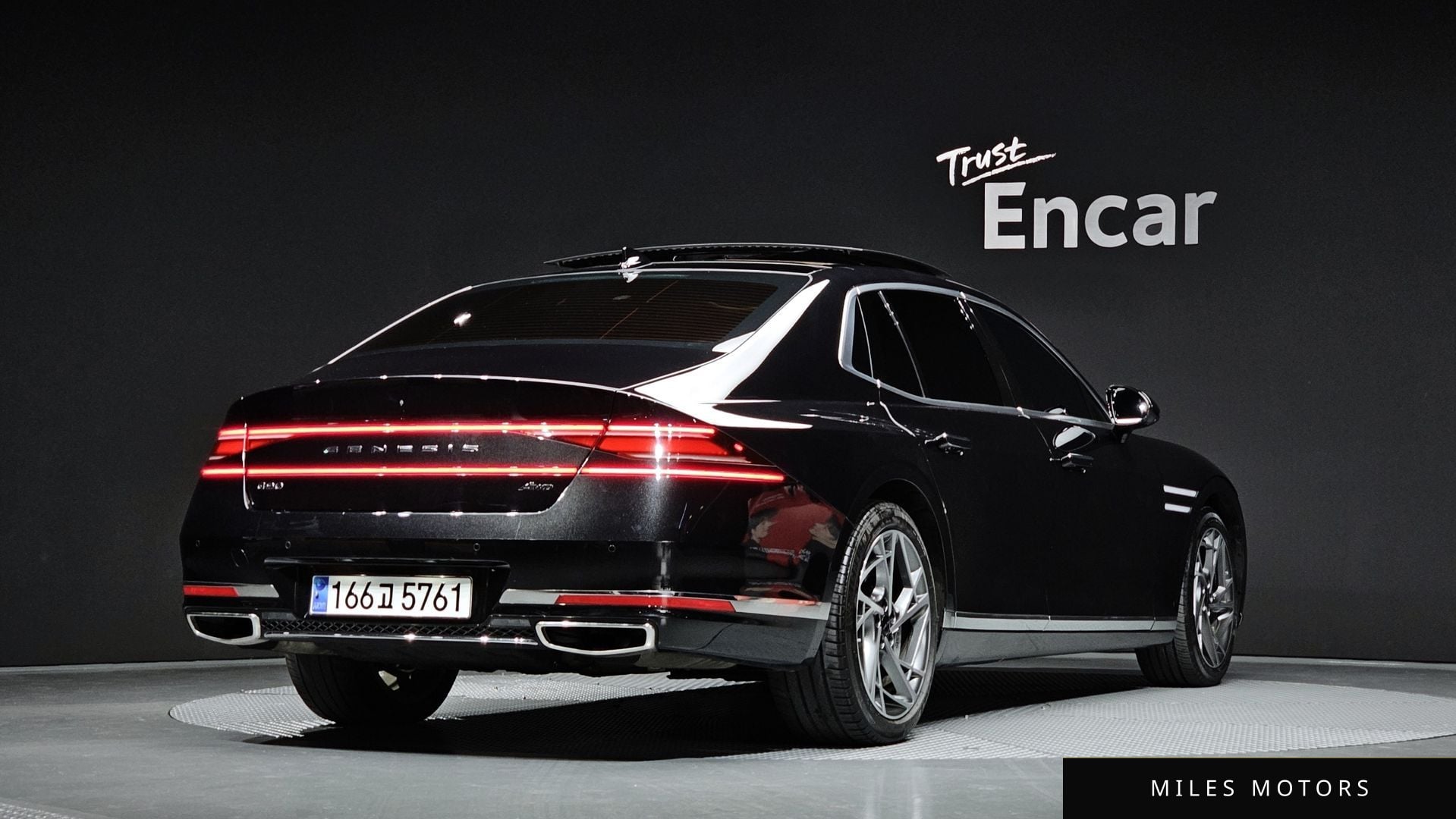 Genesis G90 (RS4) 2023 — миниатюра 2