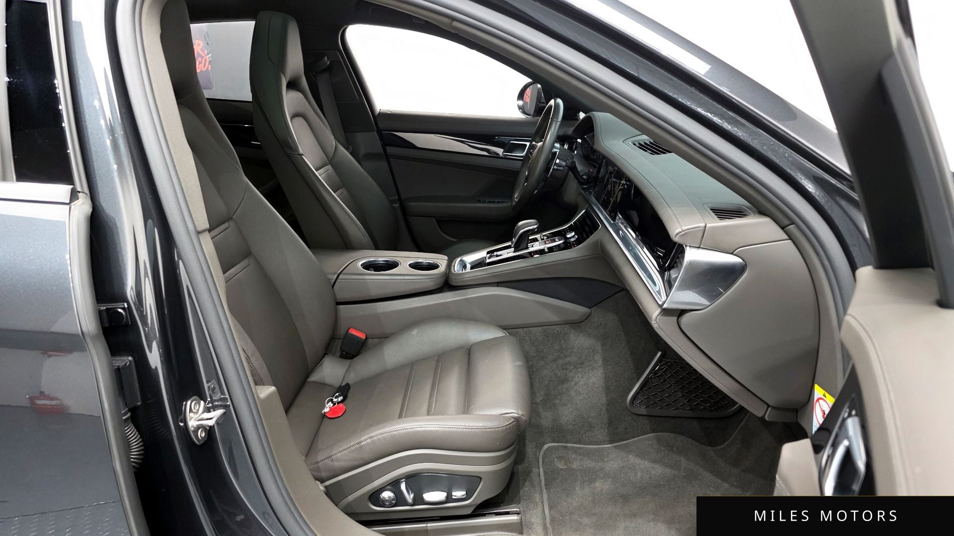 Porsche 파나메라 (971) 2018 — миниатюра 10