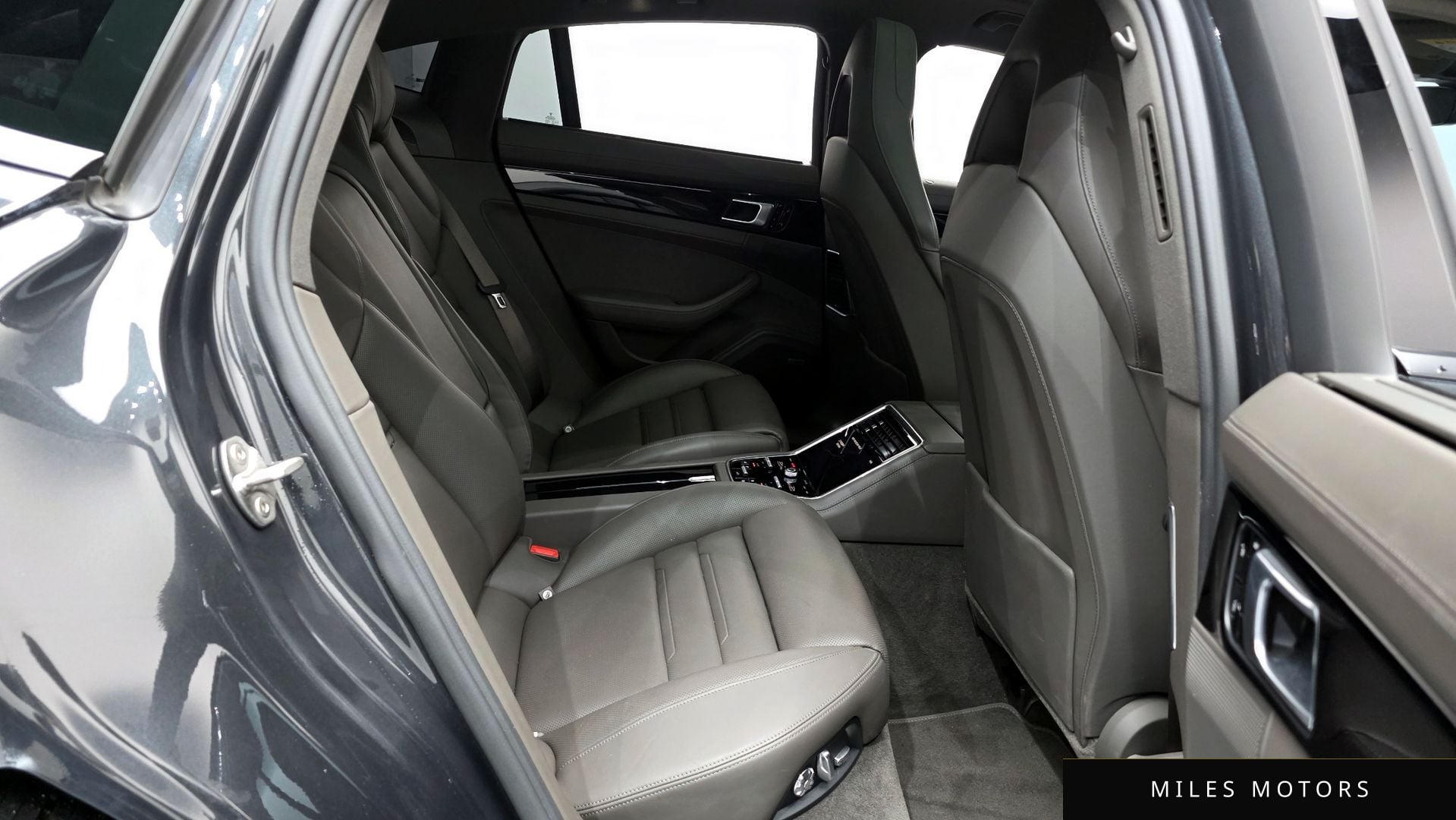 Porsche 파나메라 (971) 2018 — миниатюра 12
