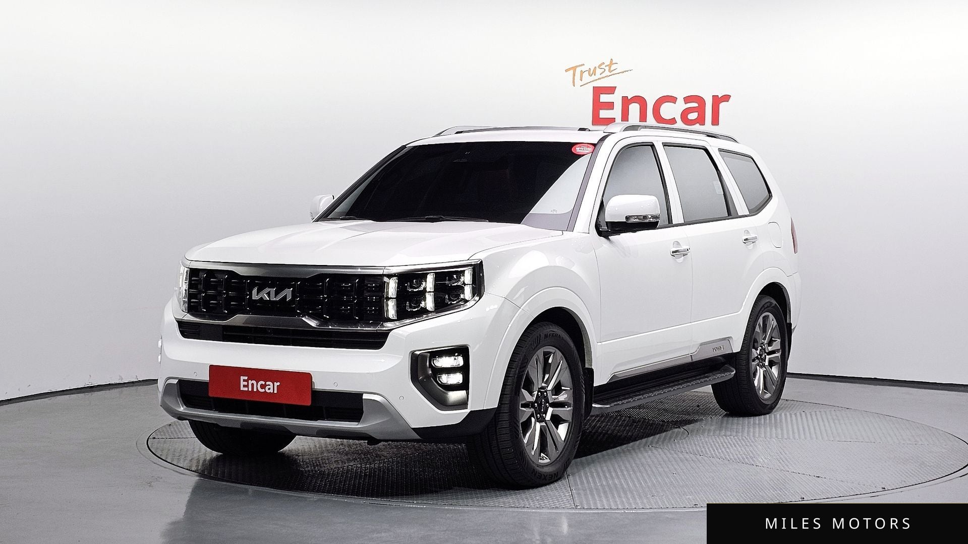 Kia Mohave 2023 — фото 1 из 12