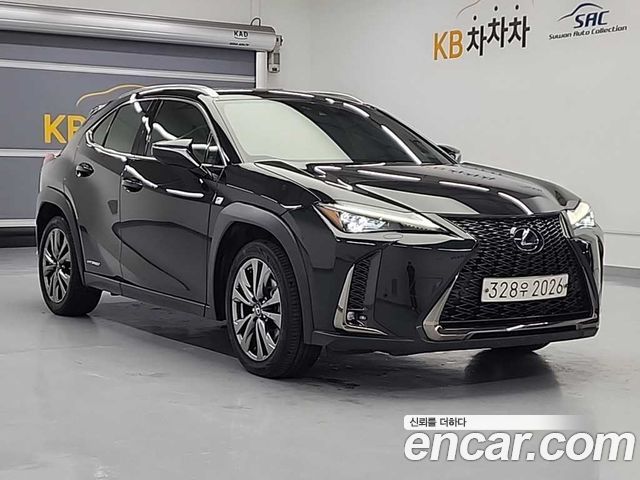 Лексус UX250h 2020 — миниатюра 4