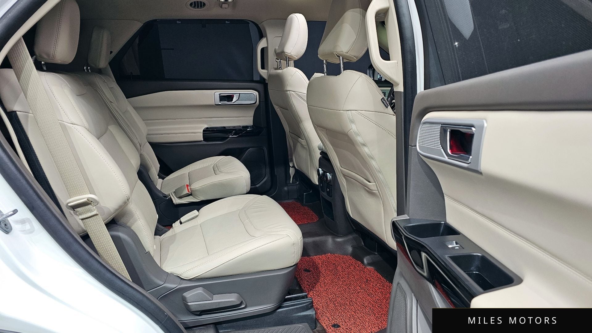 Ford Explorer 2021 — миниатюра 11