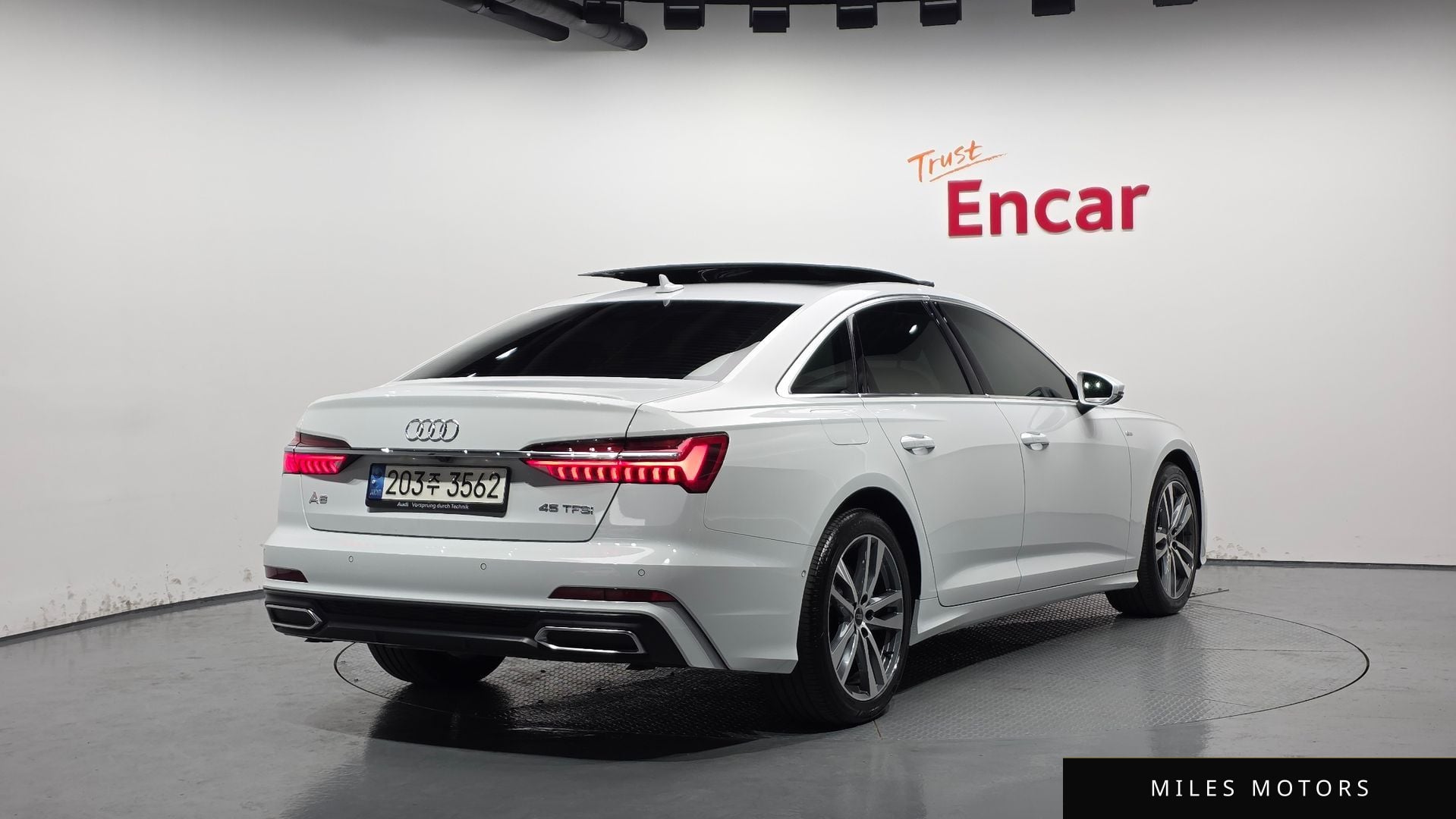 Audi A6 (C8) 2021 — миниатюра 2