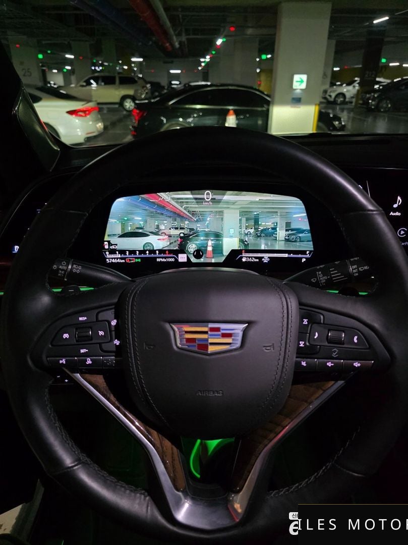 Cadillac Escalade 2021 — миниатюра 8