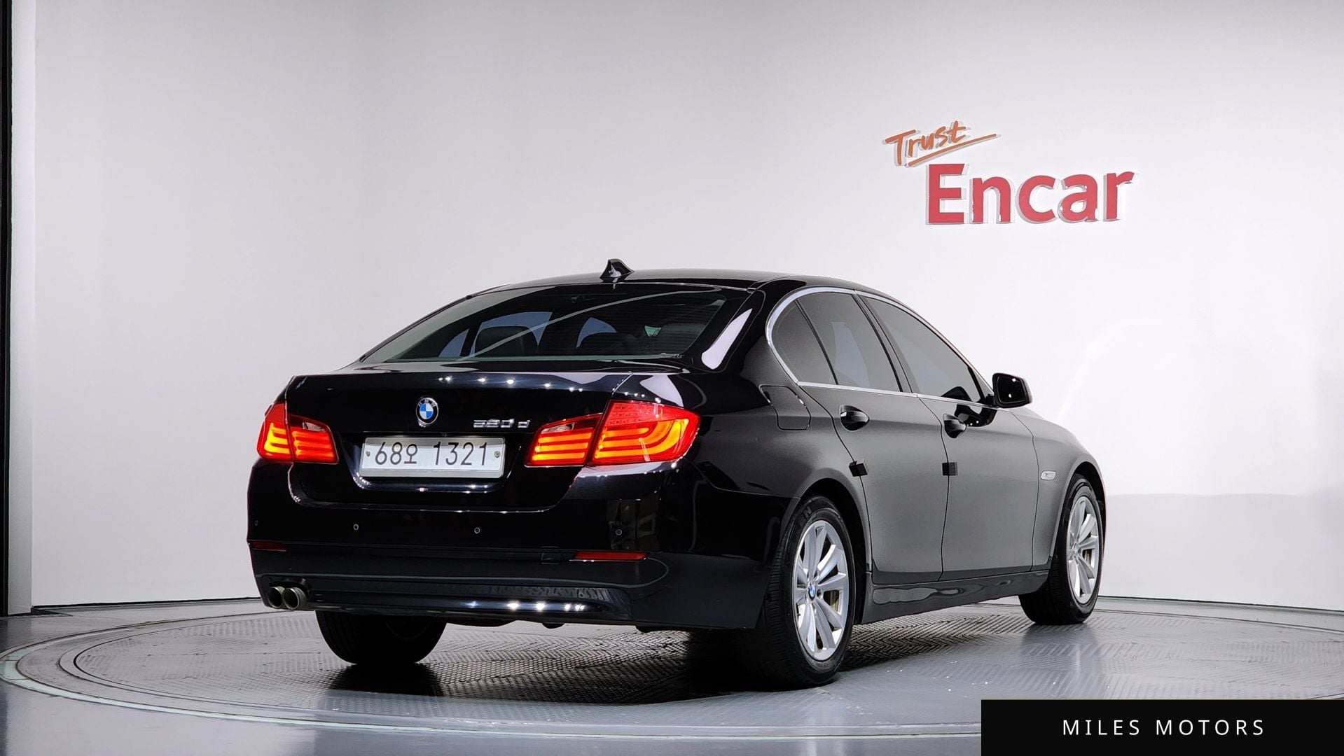 BMW 5 Series (F10) 2013 — миниатюра 2
