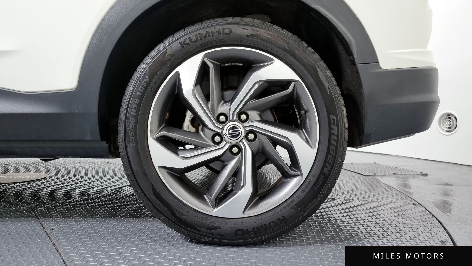 KG Mobility Beautiful Korando 2022 — миниатюра 5