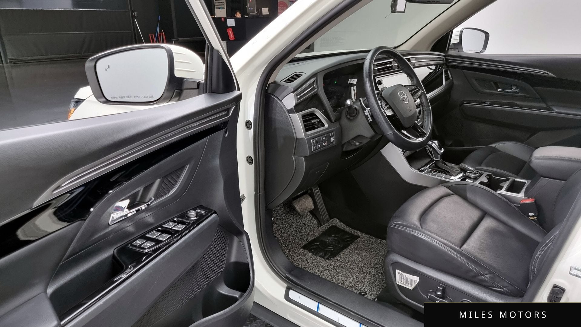 KG Mobility Beautiful Korando 2022 — миниатюра 10