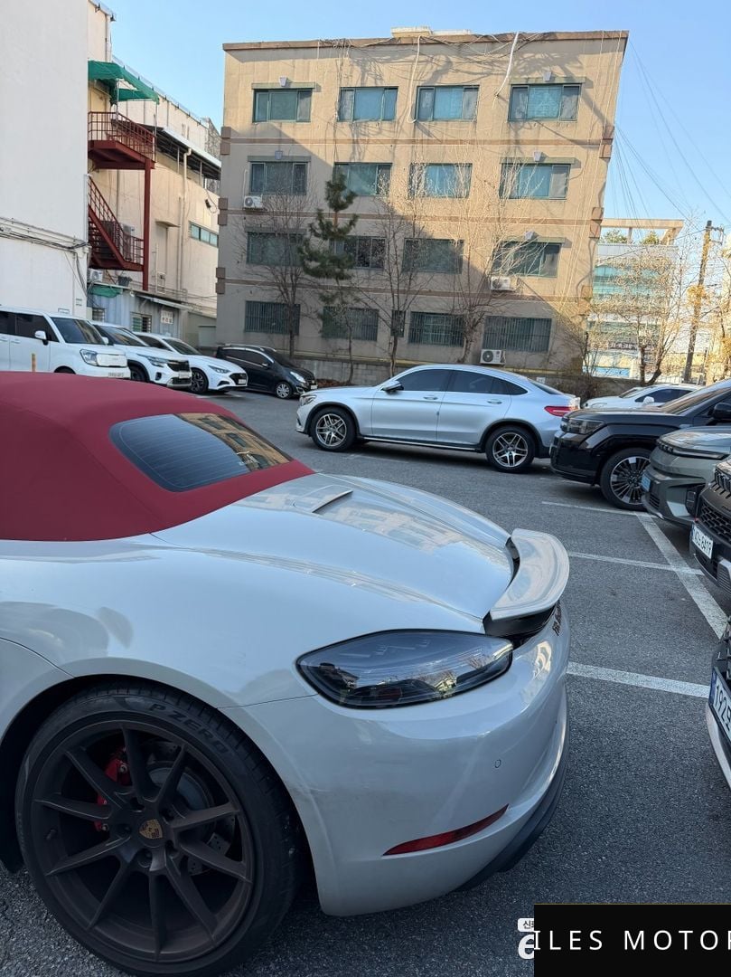 Porsche 718 2022 — миниатюра 8