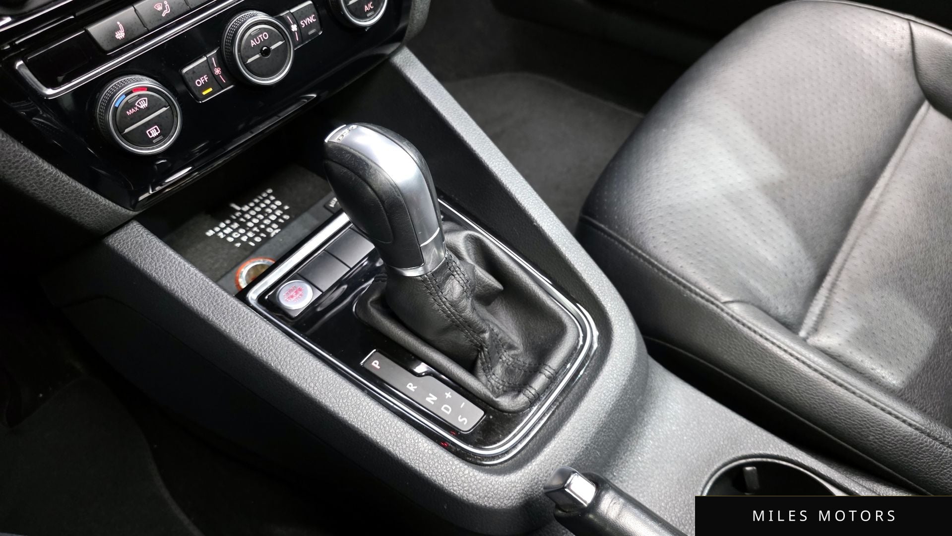 Volkswagen Jetta 2015 — миниатюра 9