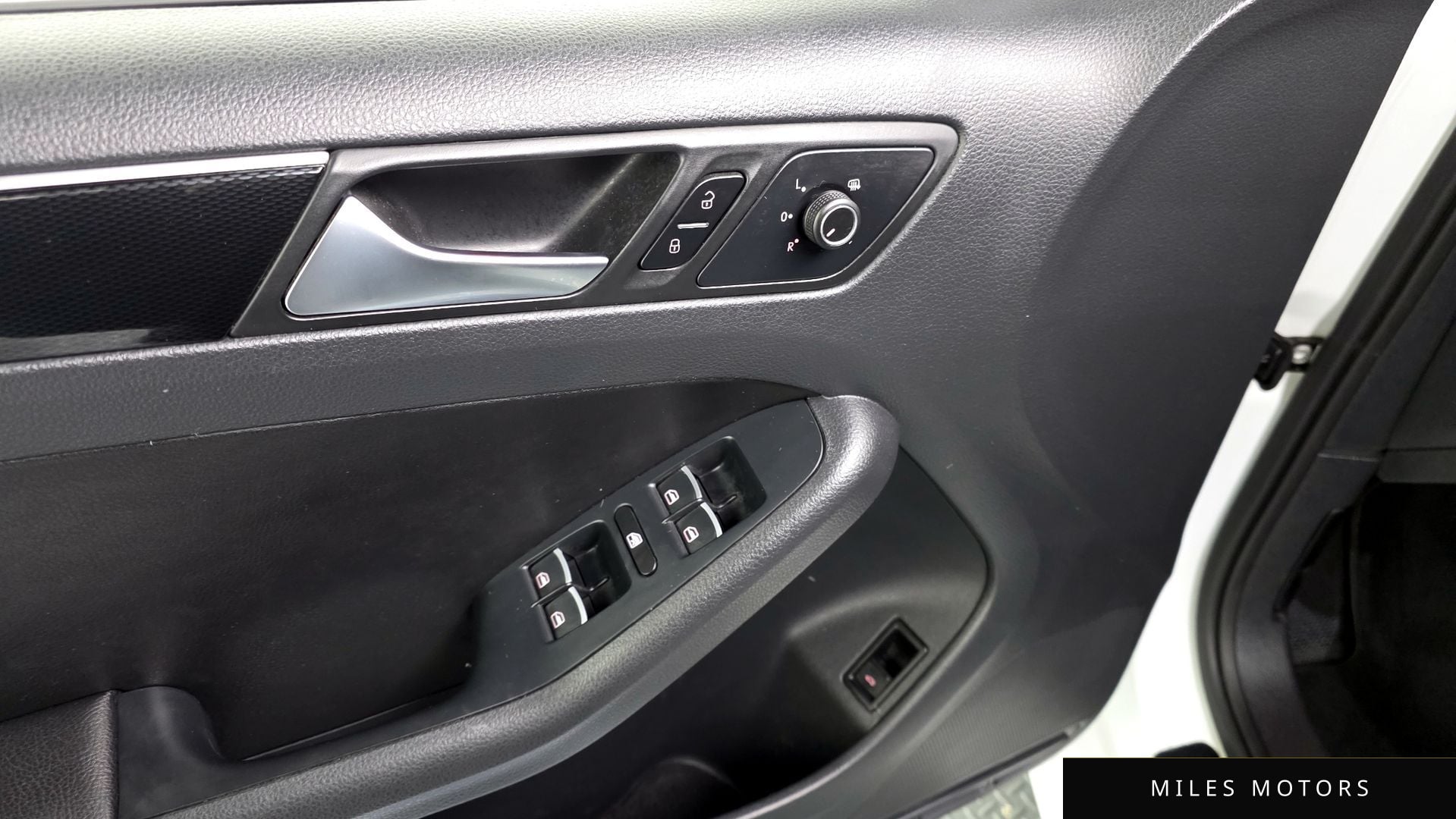 Volkswagen Jetta 2015 — миниатюра 18