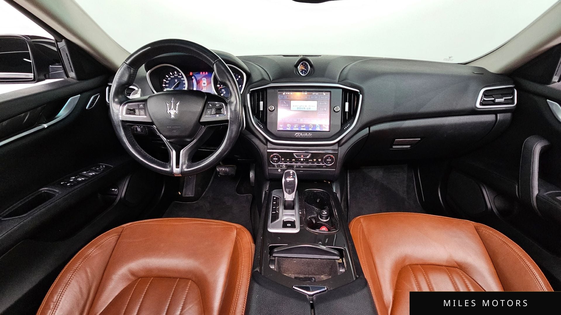 Maserati 기블리 2015 — миниатюра 7