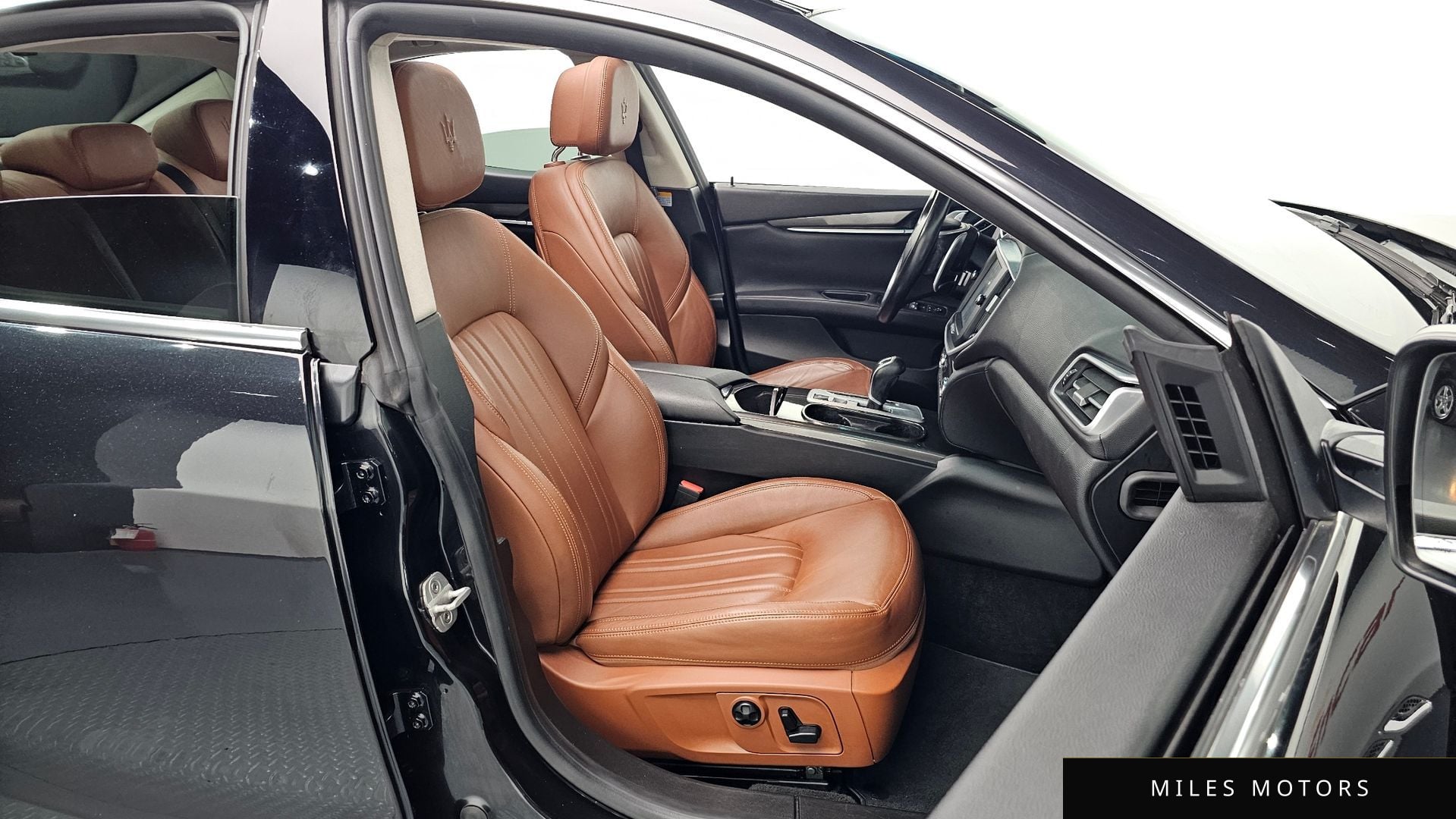 Maserati 기블리 2015 — миниатюра 10