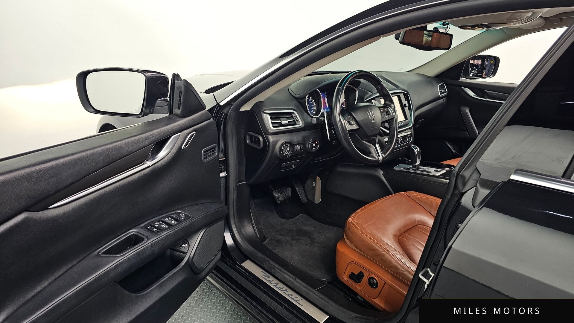 Maserati 기블리 2015 — миниатюра 12