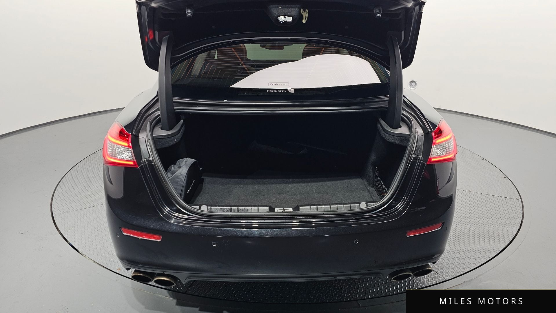 Maserati 기블리 2015 — миниатюра 20