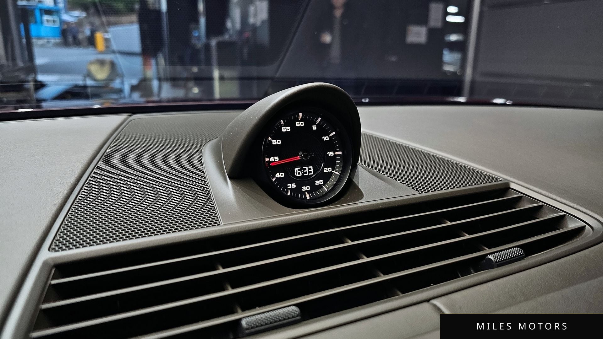 Porsche Panamera 2019 — миниатюра 9
