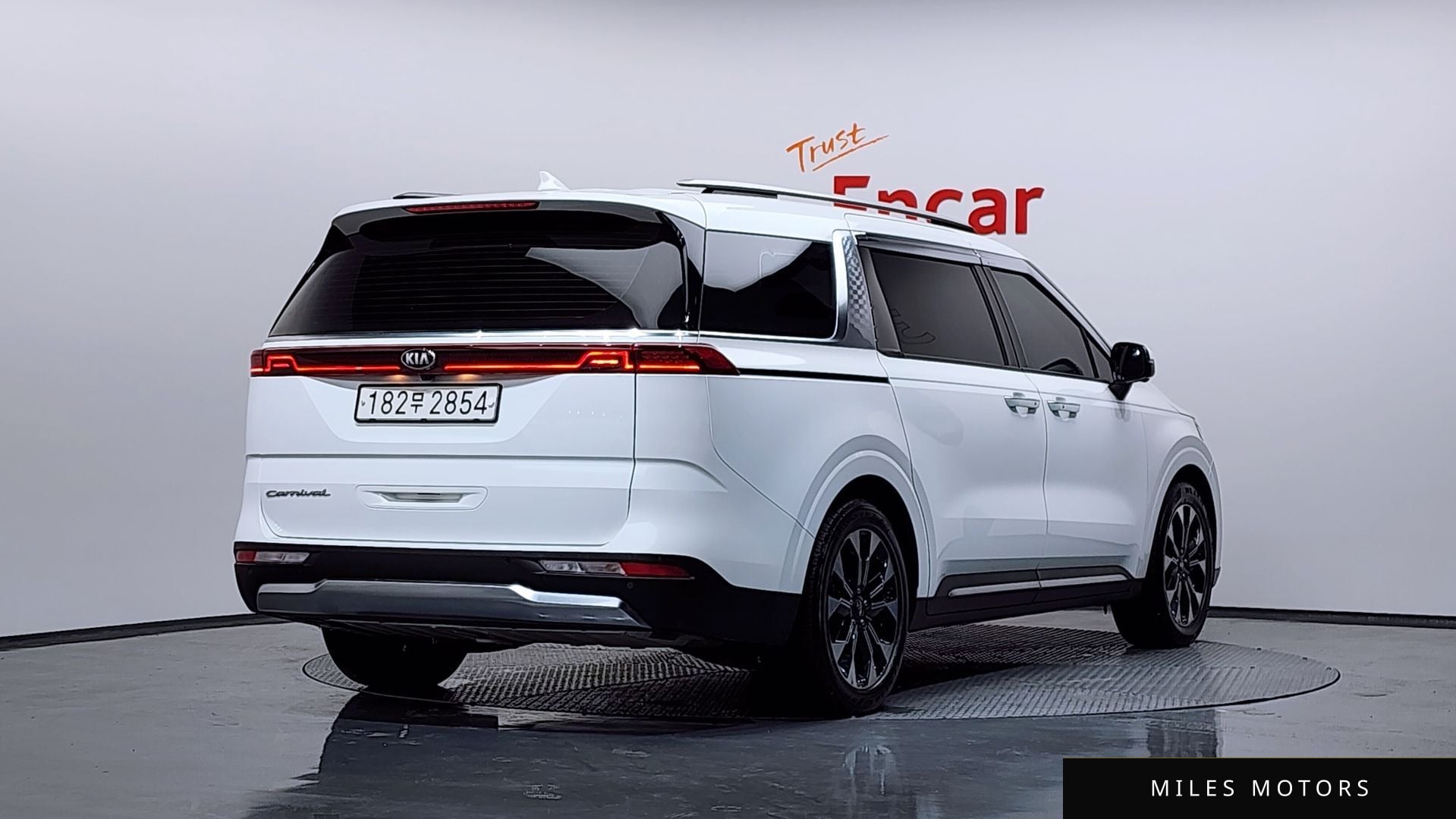 Kia Carnival 2021 — миниатюра 2