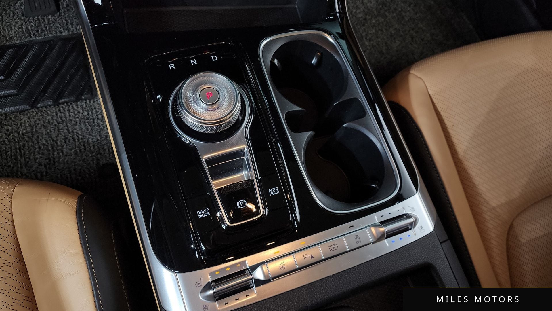 Kia Carnival 2021 — миниатюра 9