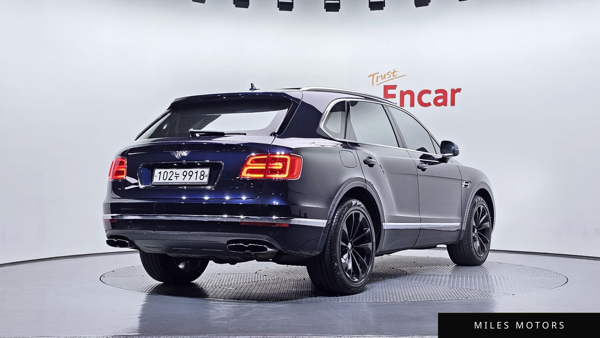 Bentley Bentayga 2020 — миниатюра 2