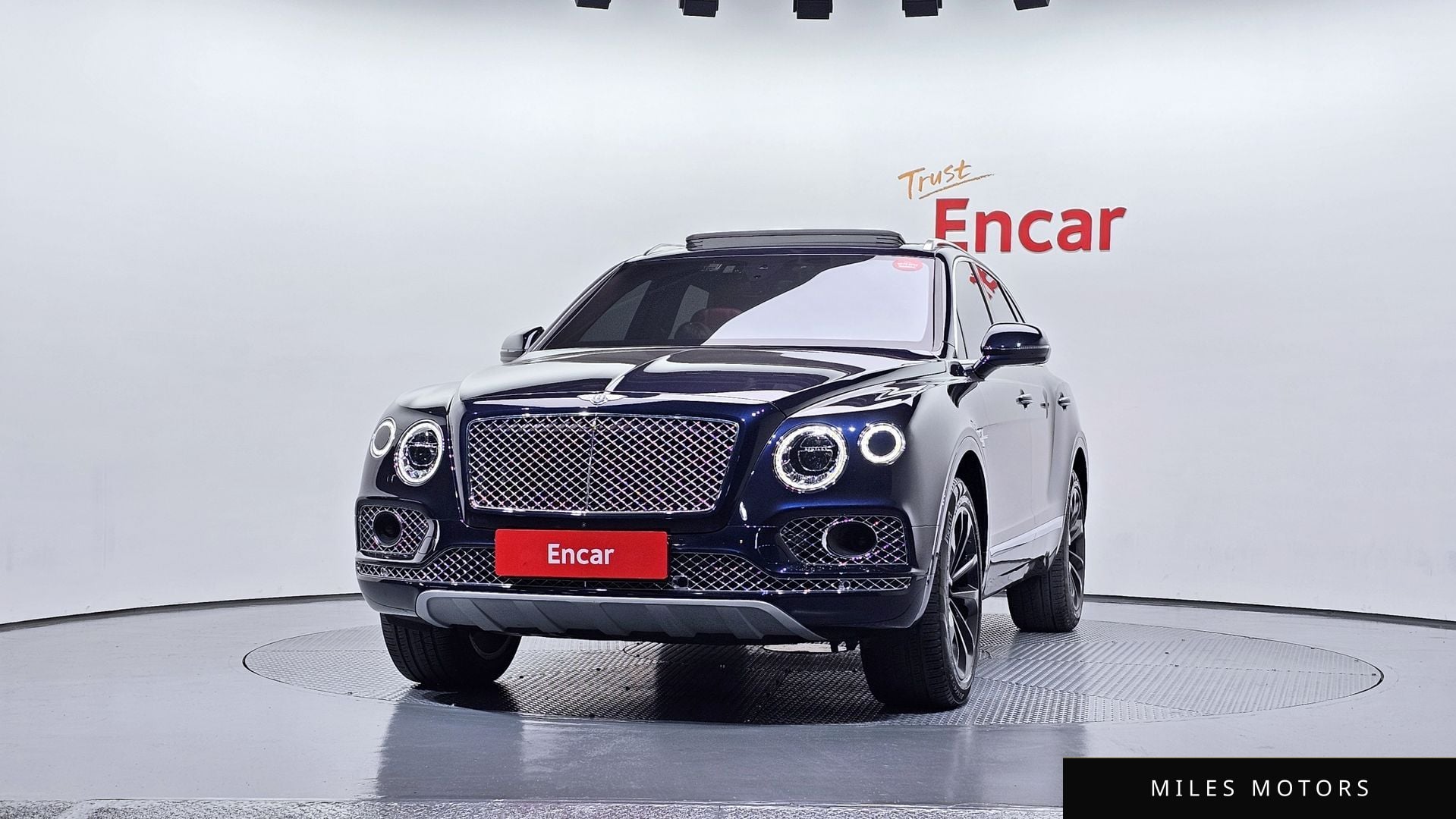 Bentley Bentayga 2020 — миниатюра 3