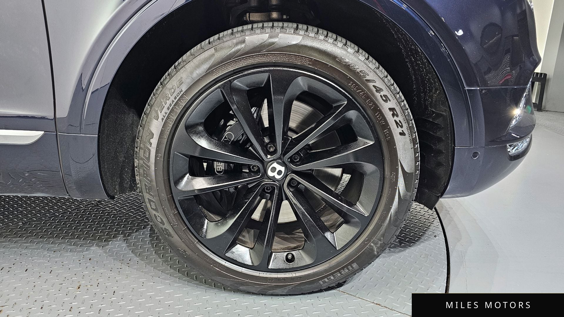 Bentley Bentayga 2020 — миниатюра 5