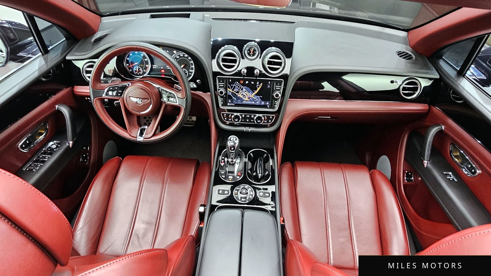 Bentley Bentayga 2020 — миниатюра 7
