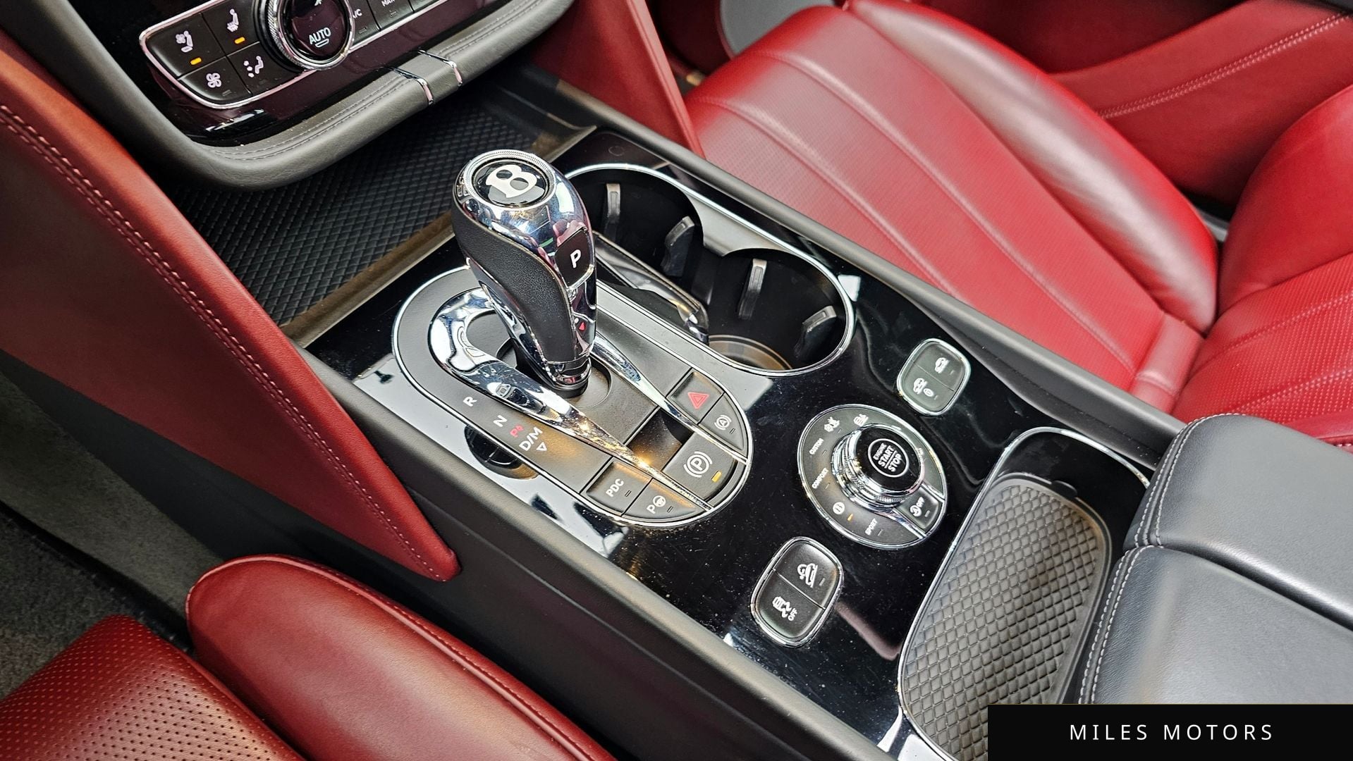 Bentley Bentayga 2020 — миниатюра 9