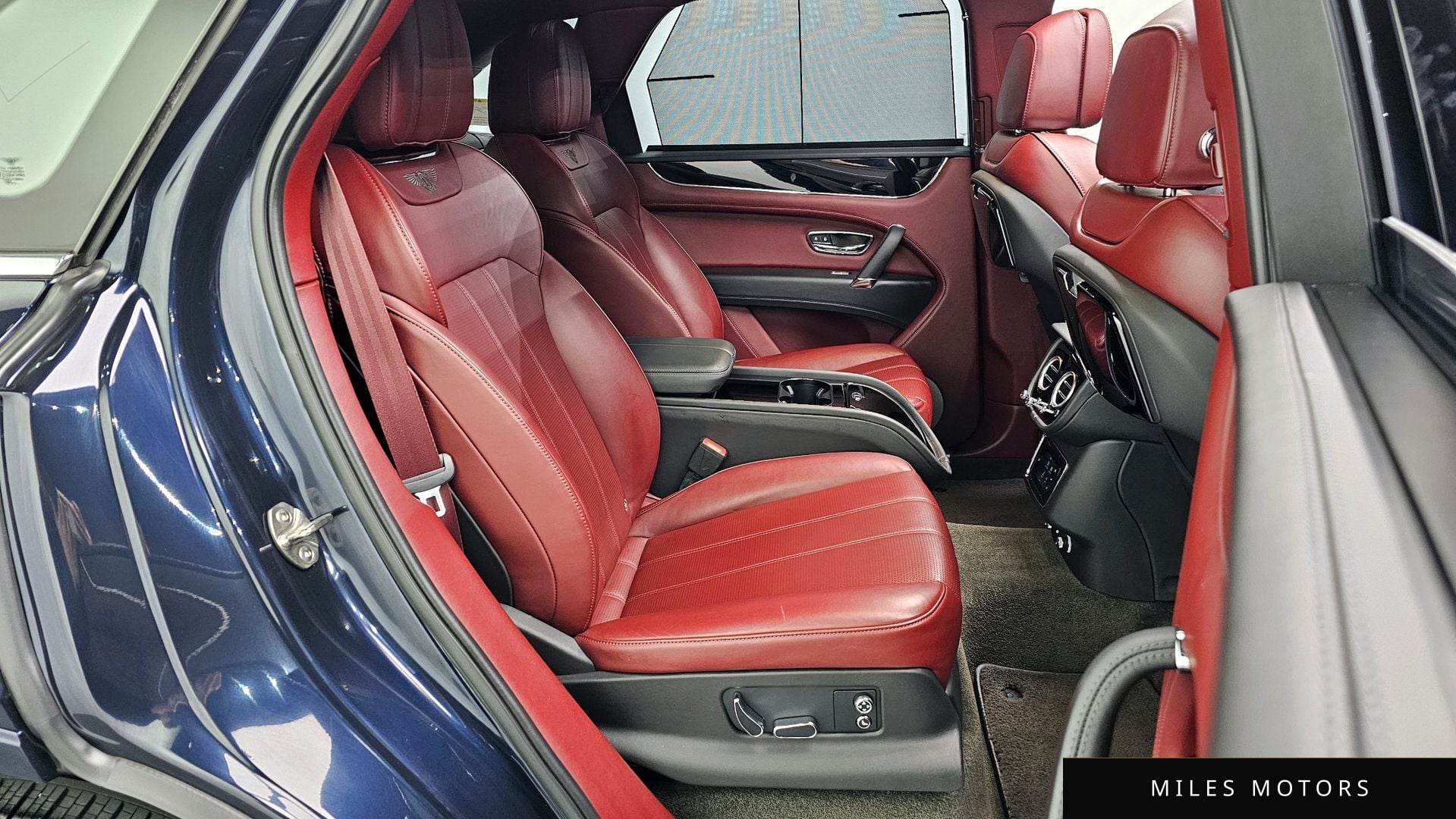Bentley Bentayga 2020 — миниатюра 12