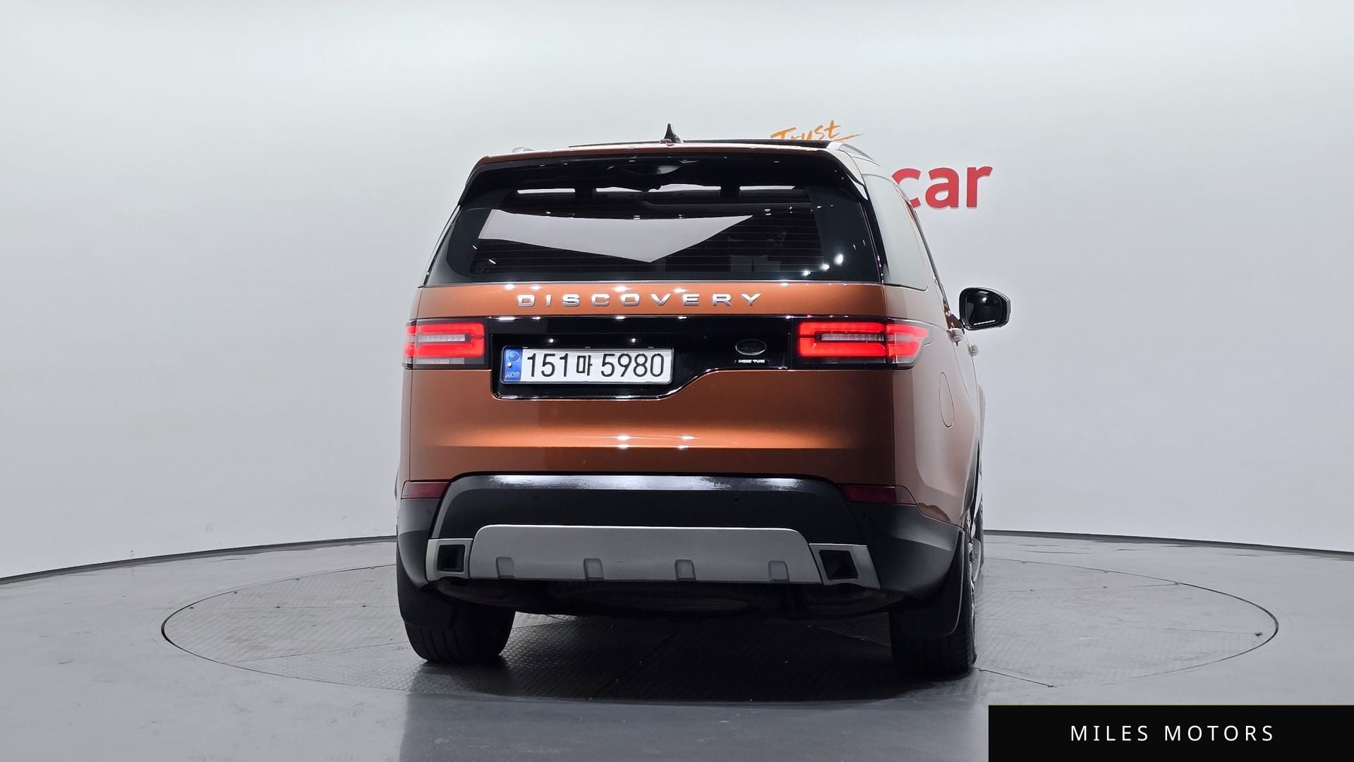 Land Rover Discovery 2017 — миниатюра 4